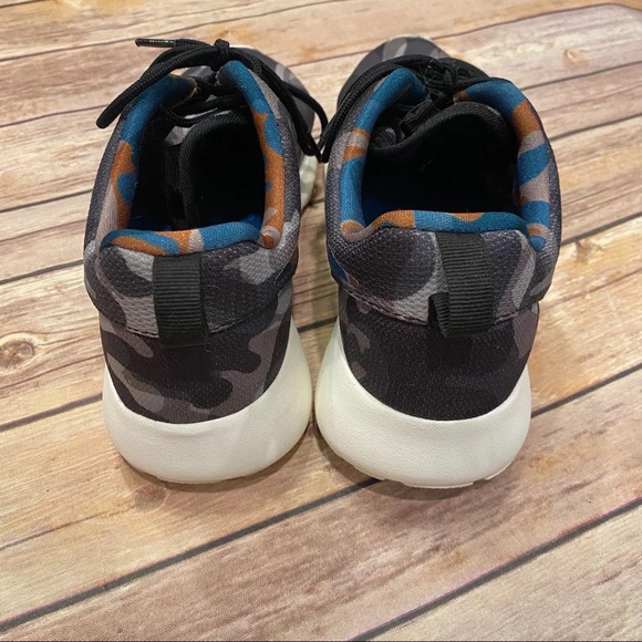 Nike Roshe Camo - Picture 4 of 6